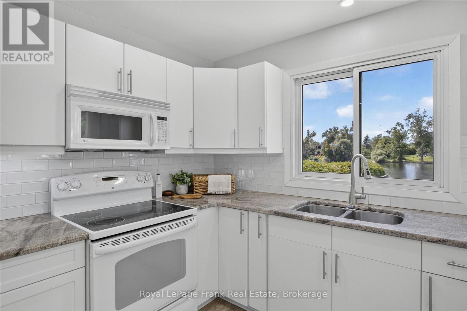 314 SHERIN AVENUE - 16