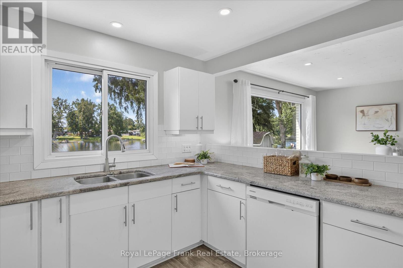 314 SHERIN AVENUE - 18