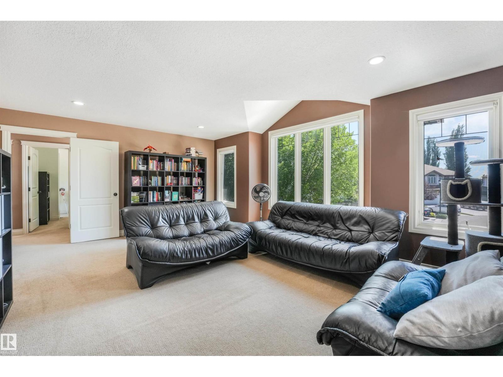 1231 TREDGER CT NW - 55