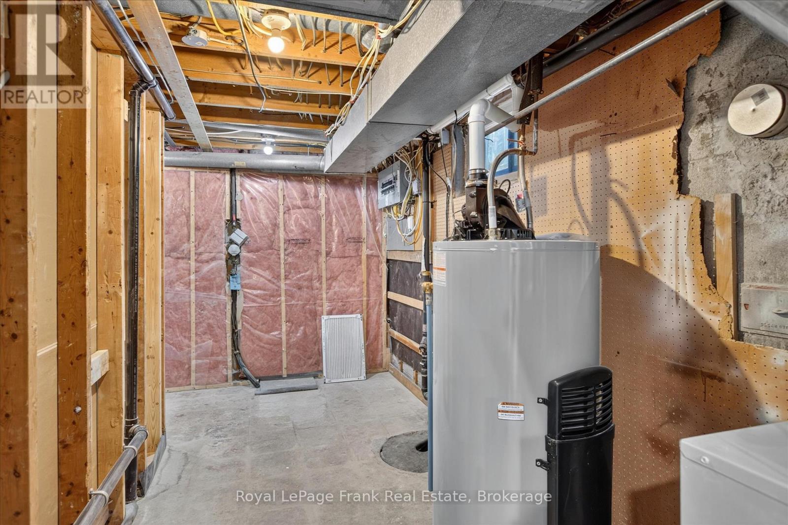 314 SHERIN AVENUE - 34