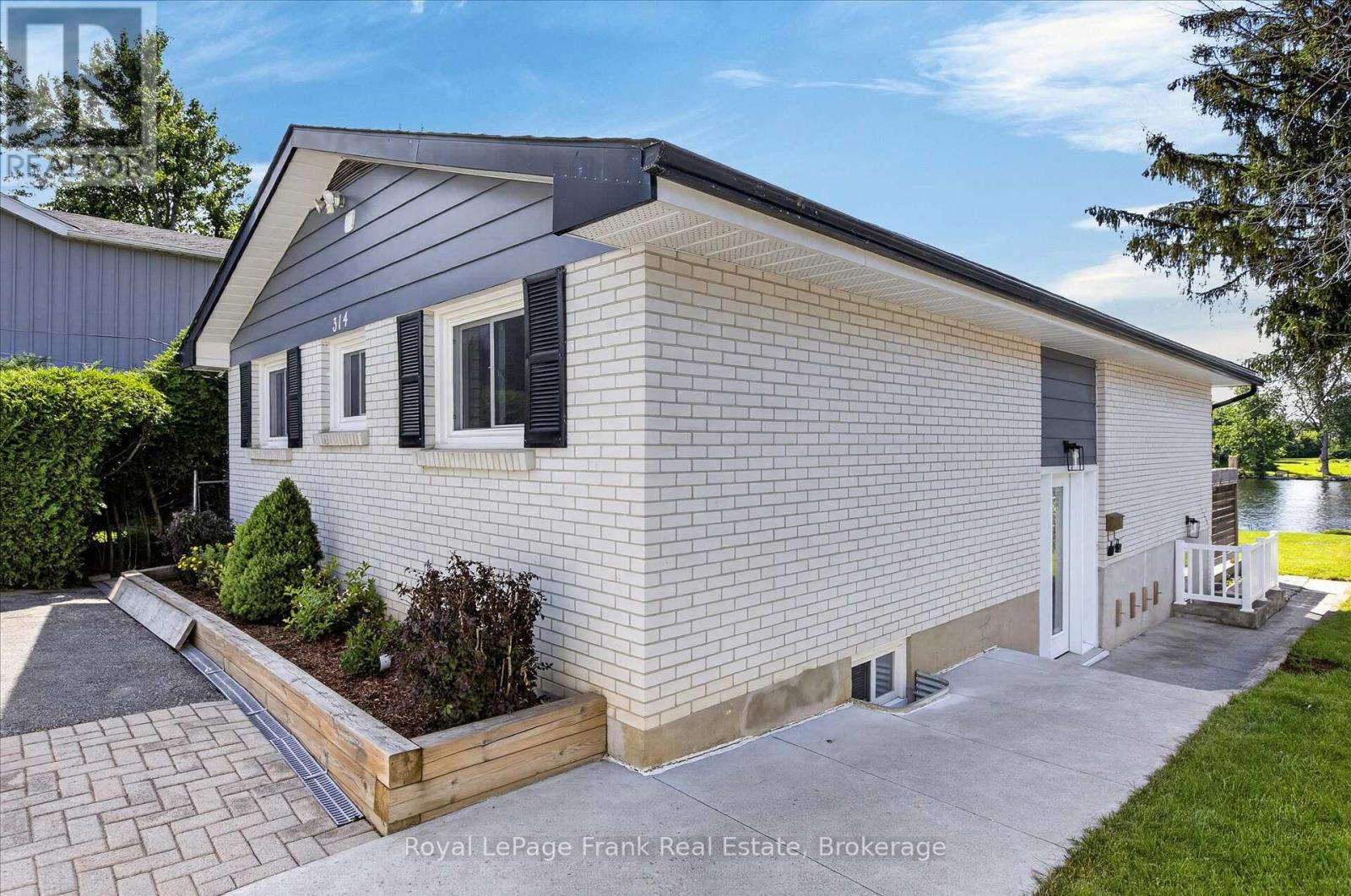 314 SHERIN AVENUE - 6
