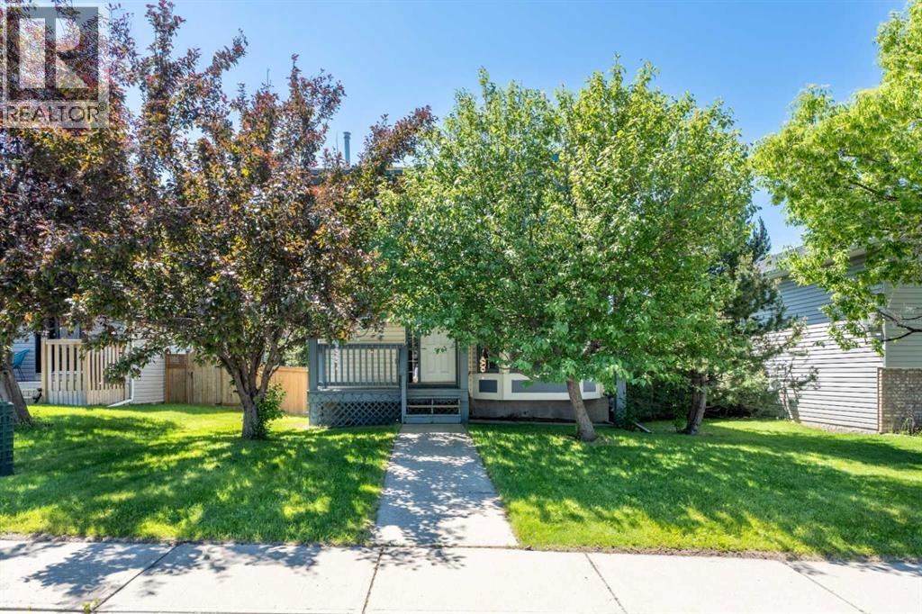 14 Easterbrook Place SE - 2
