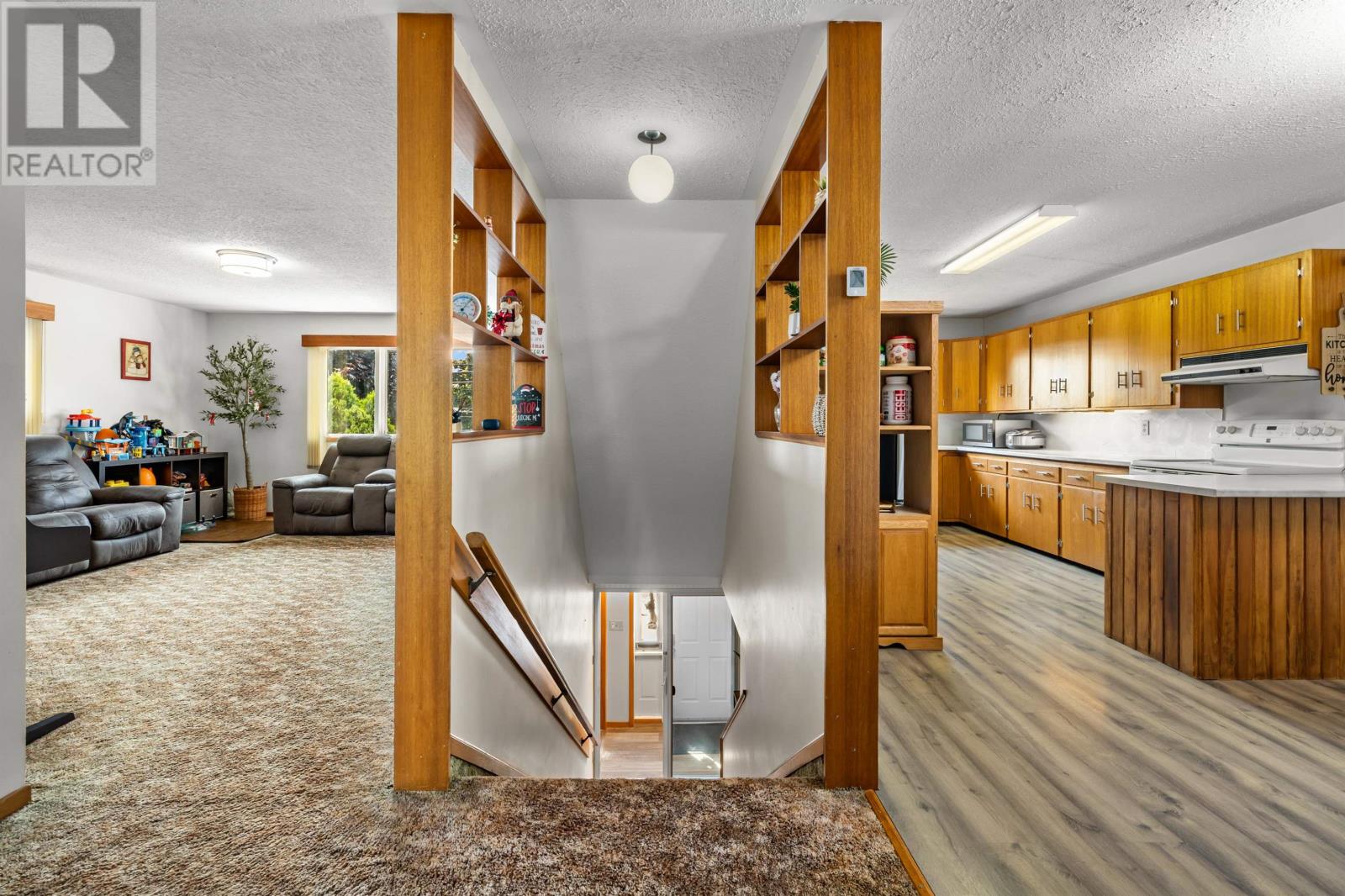 21 KIRKWOOD Drive - 4
