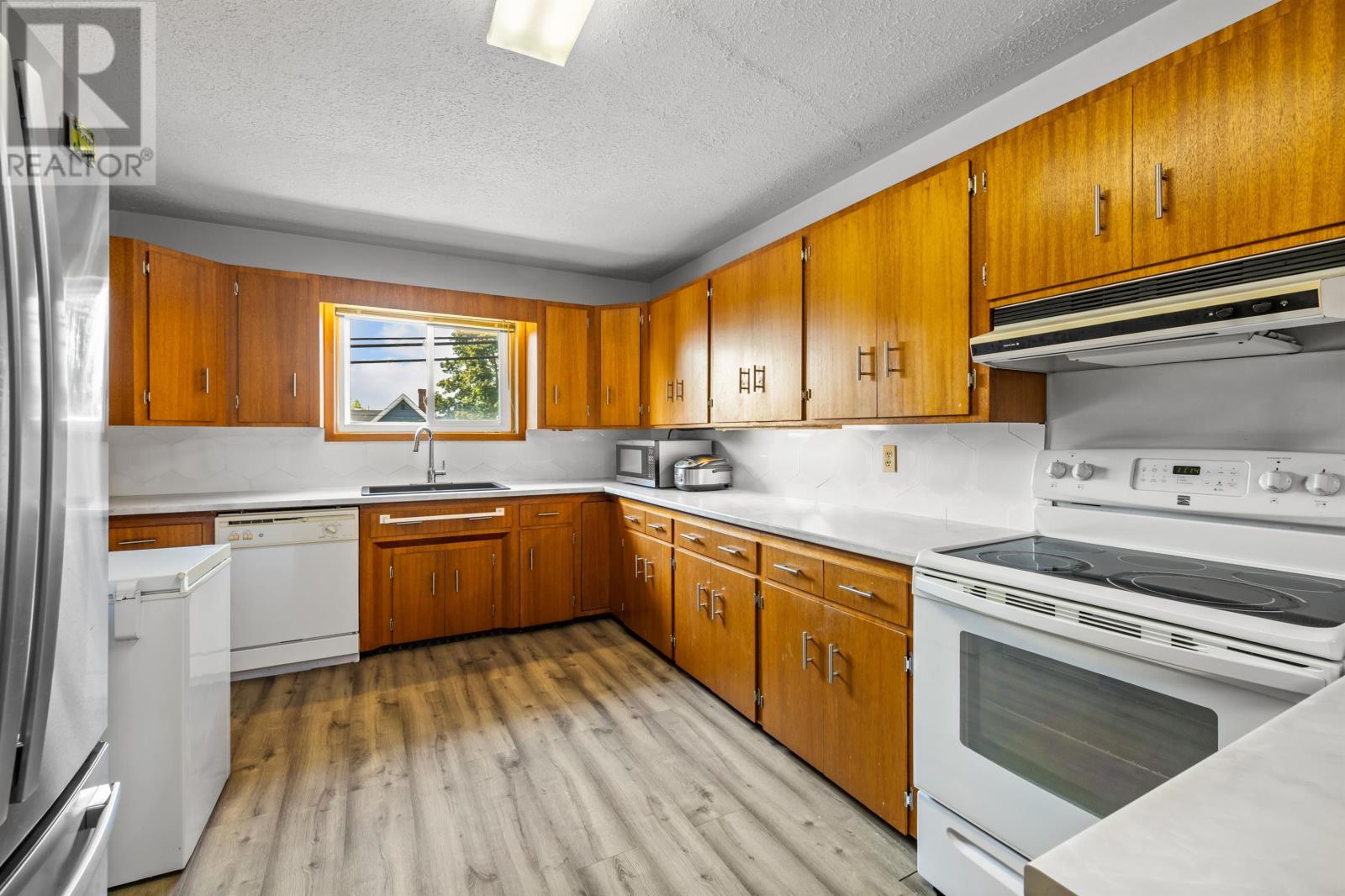 21 KIRKWOOD Drive - 7