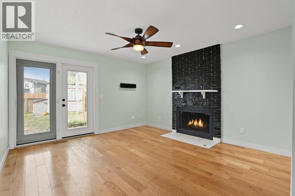108 Falchurch Crescent NE - 10