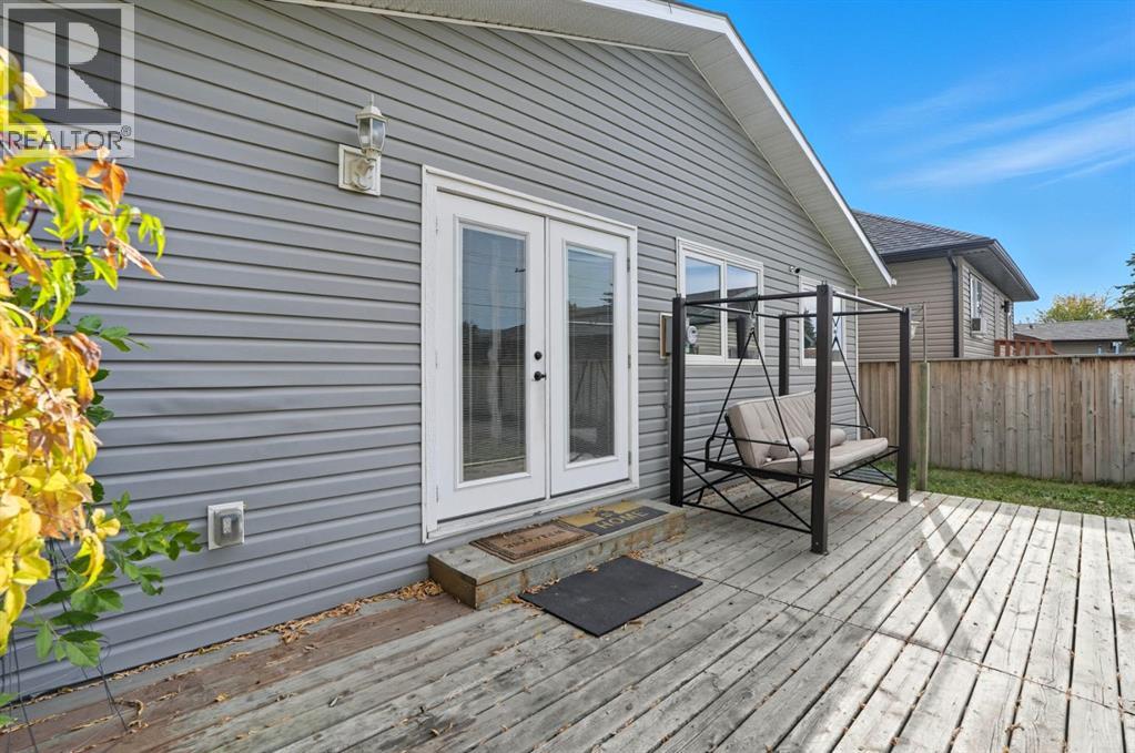 108 Falchurch Crescent NE - 31