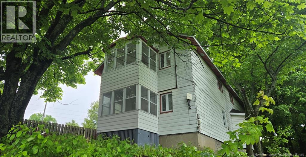 11 Sugarloaf Street - Image 2