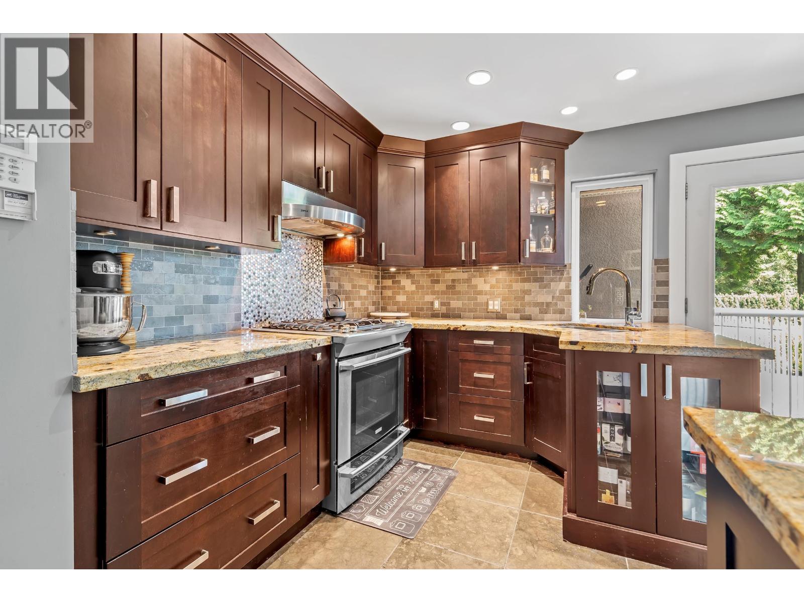 7965 BURNFIELD CRESCENT, Burnaby
