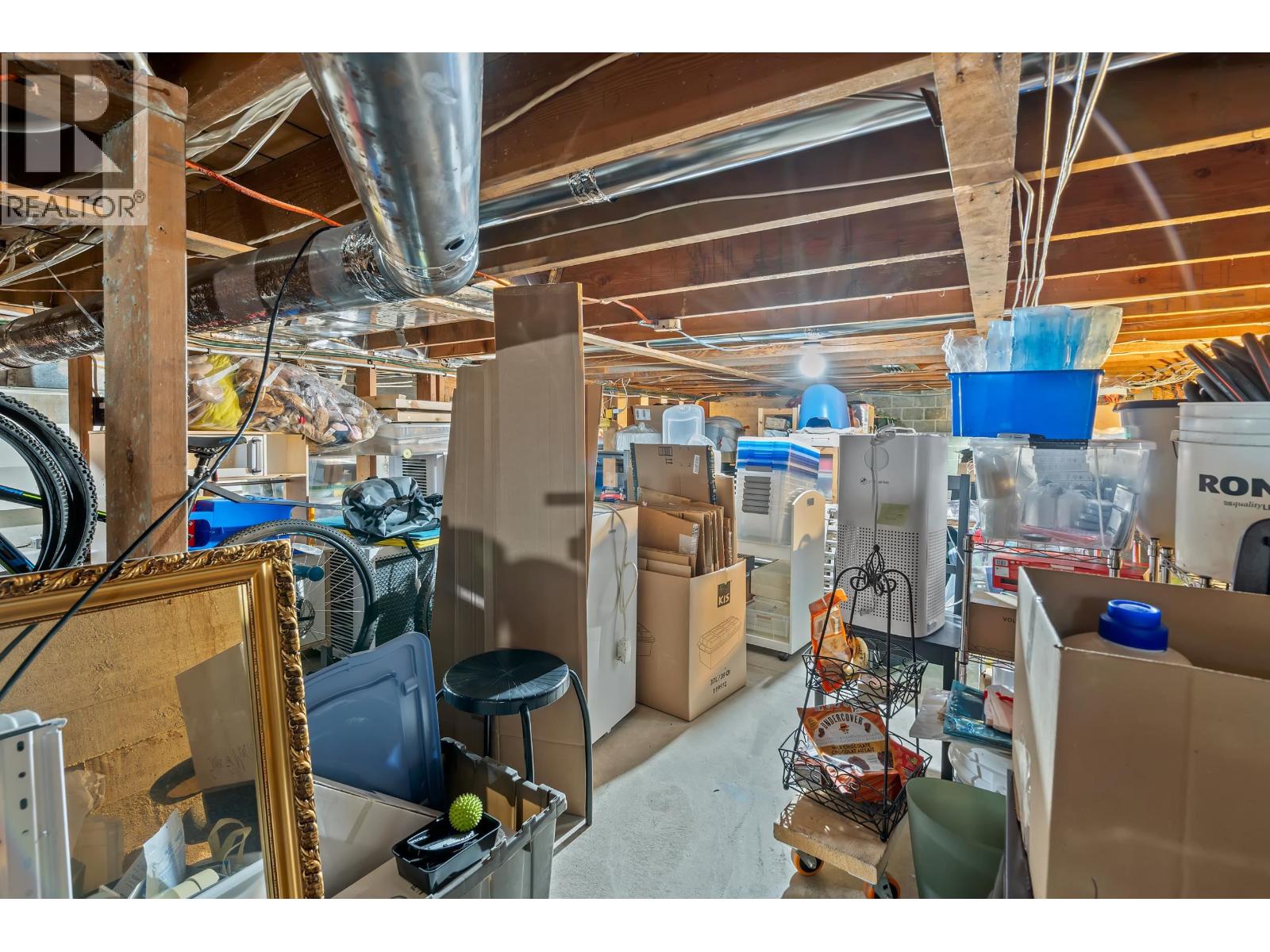 7965 BURNFIELD CRESCENT, Burnaby