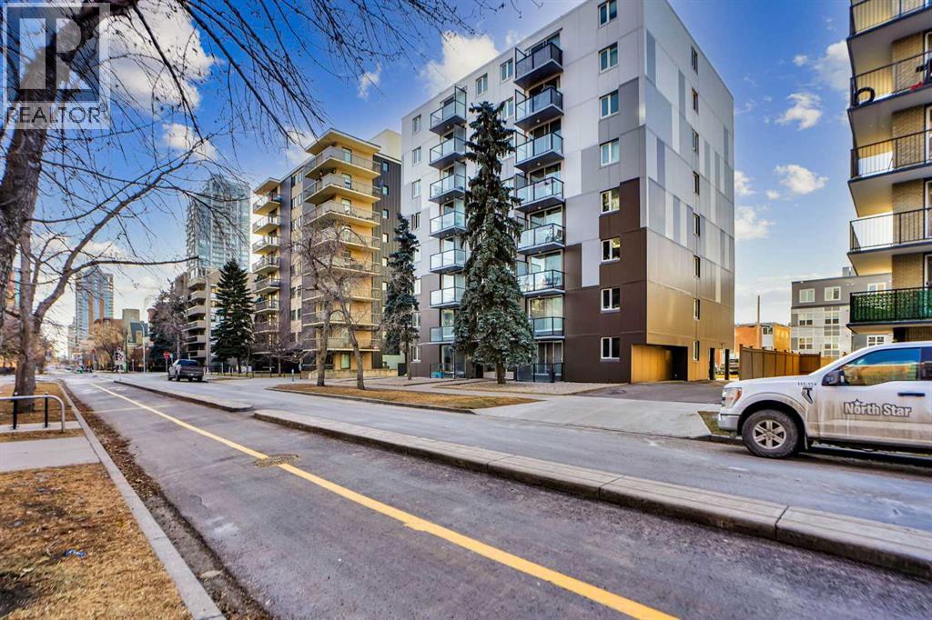 #204 1111 15 Avenue SW - 35