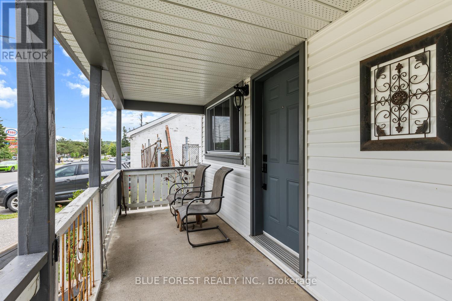 129 GILES STREET - 3