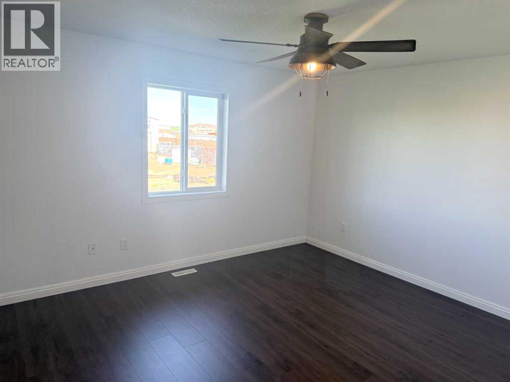 9636 100 Avenue - 7