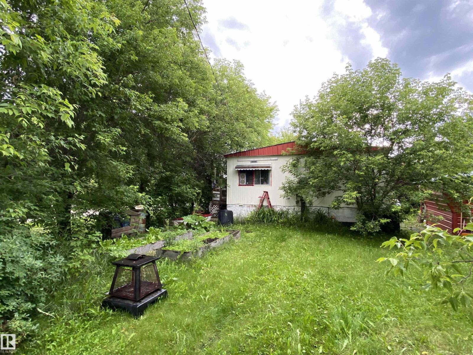 4901 51 ST - 27