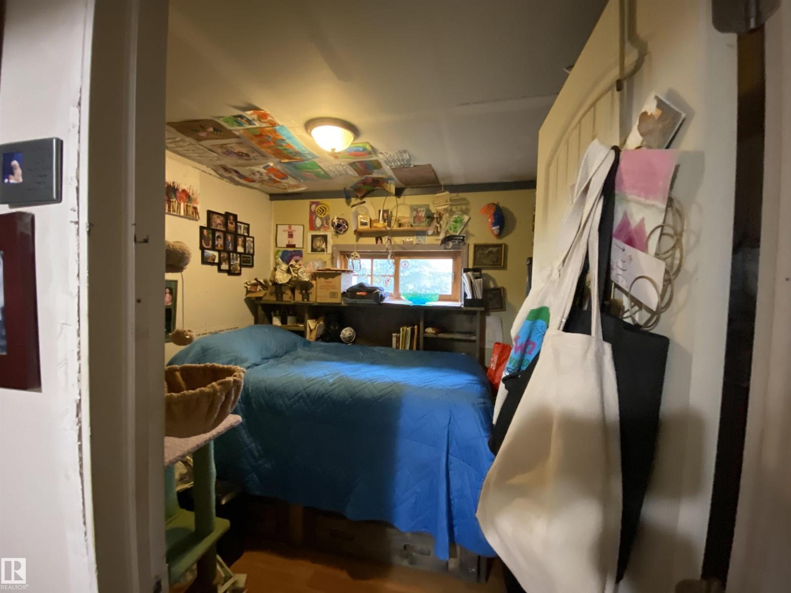 4901 51 ST - 16