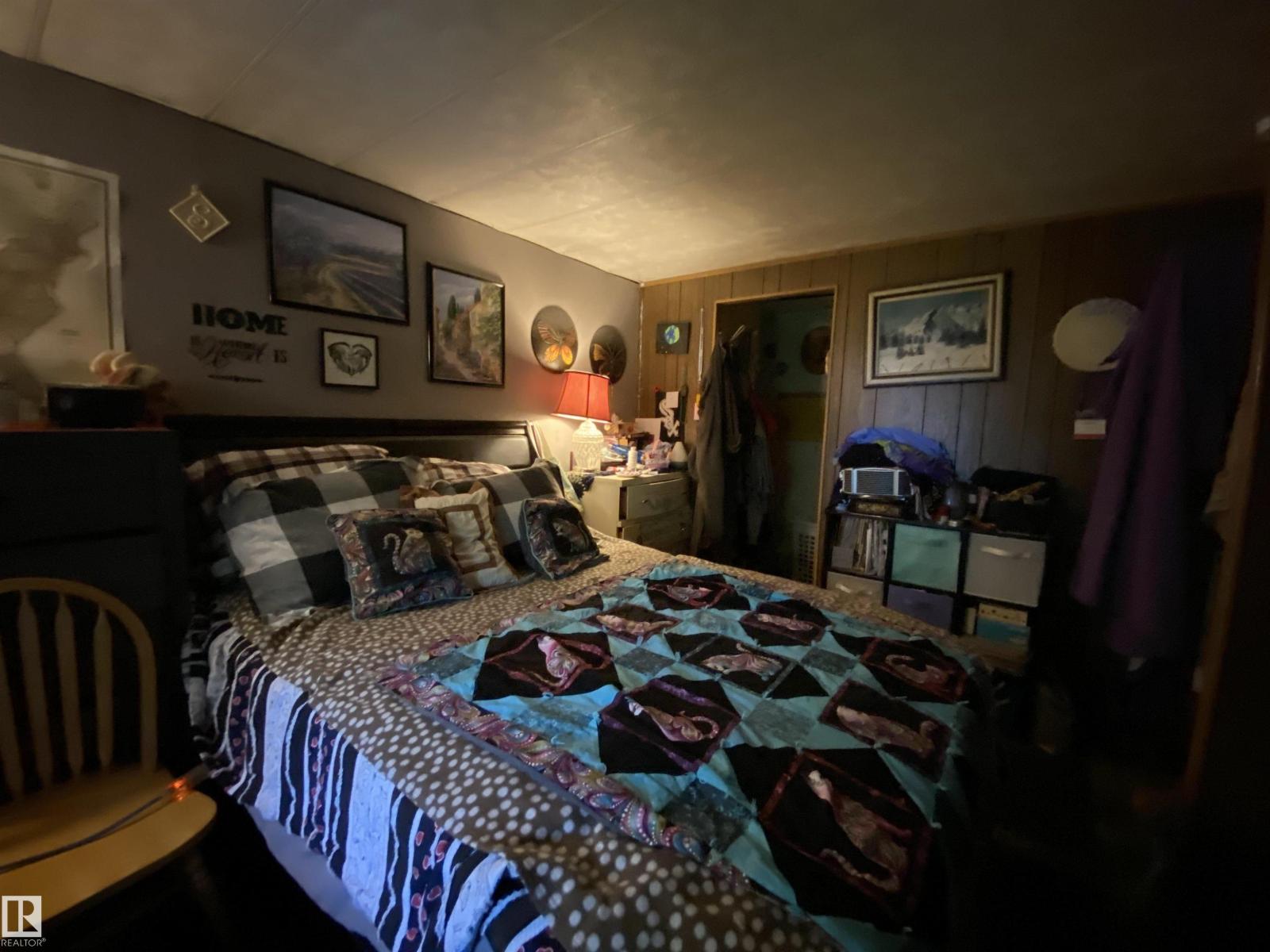 4901 51 ST - 19