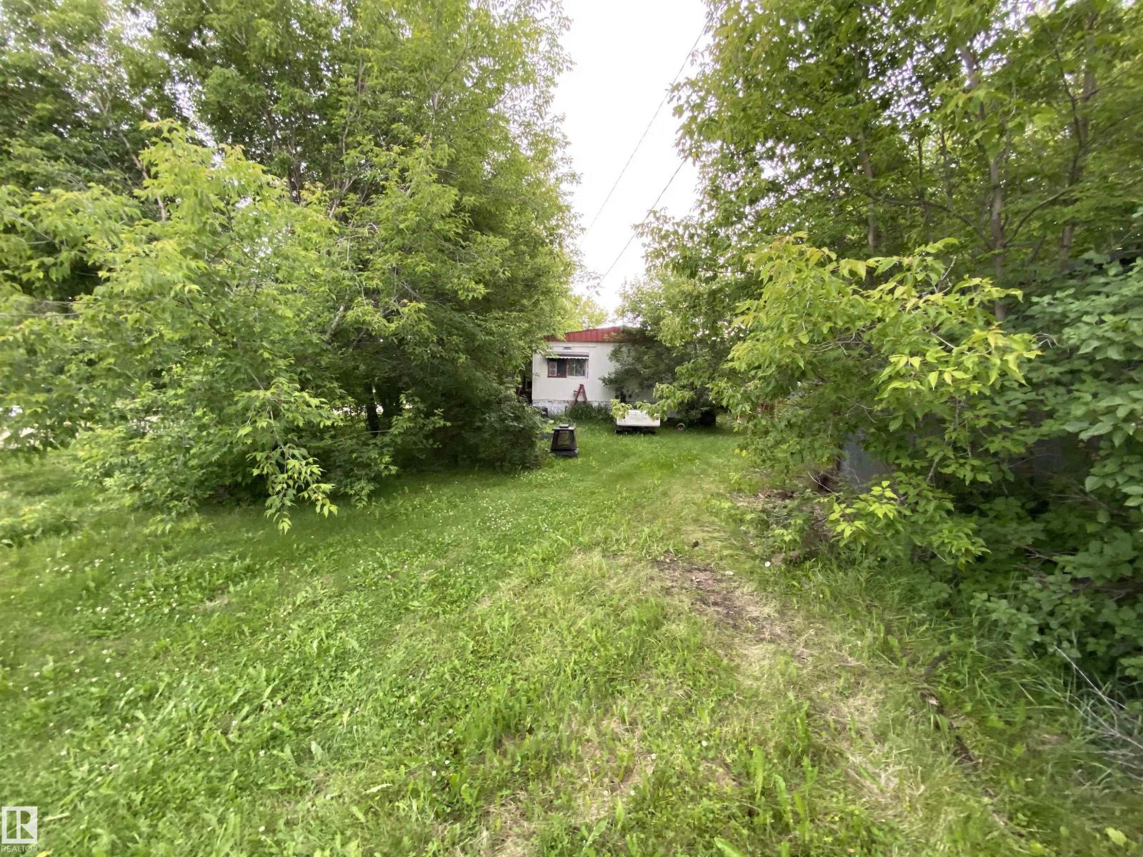 4901 51 ST - 30
