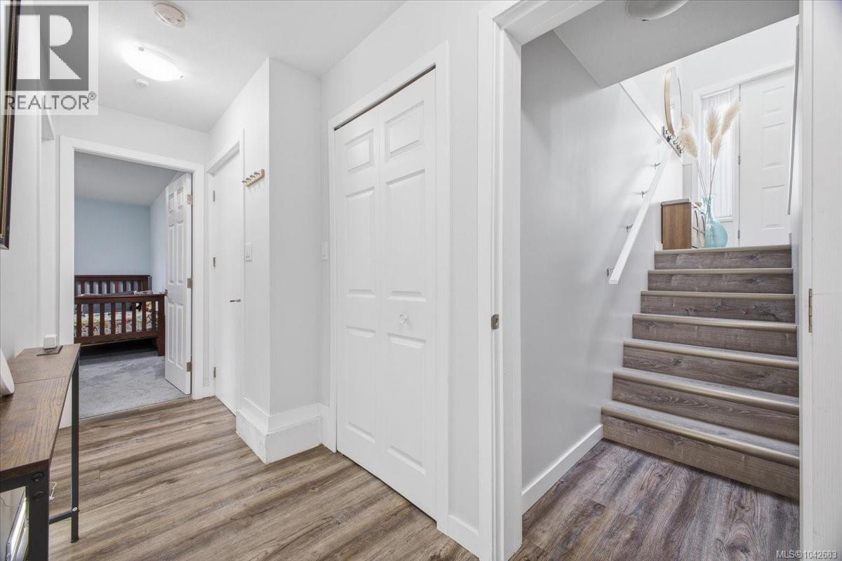 2079 Bay St - 43