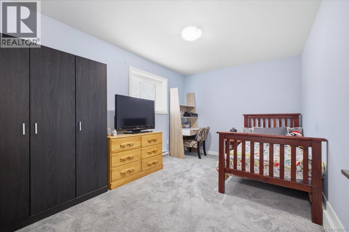 2079 Bay St - 45