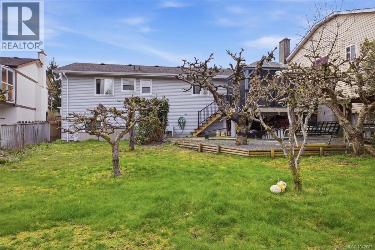 2079 Bay St - 49