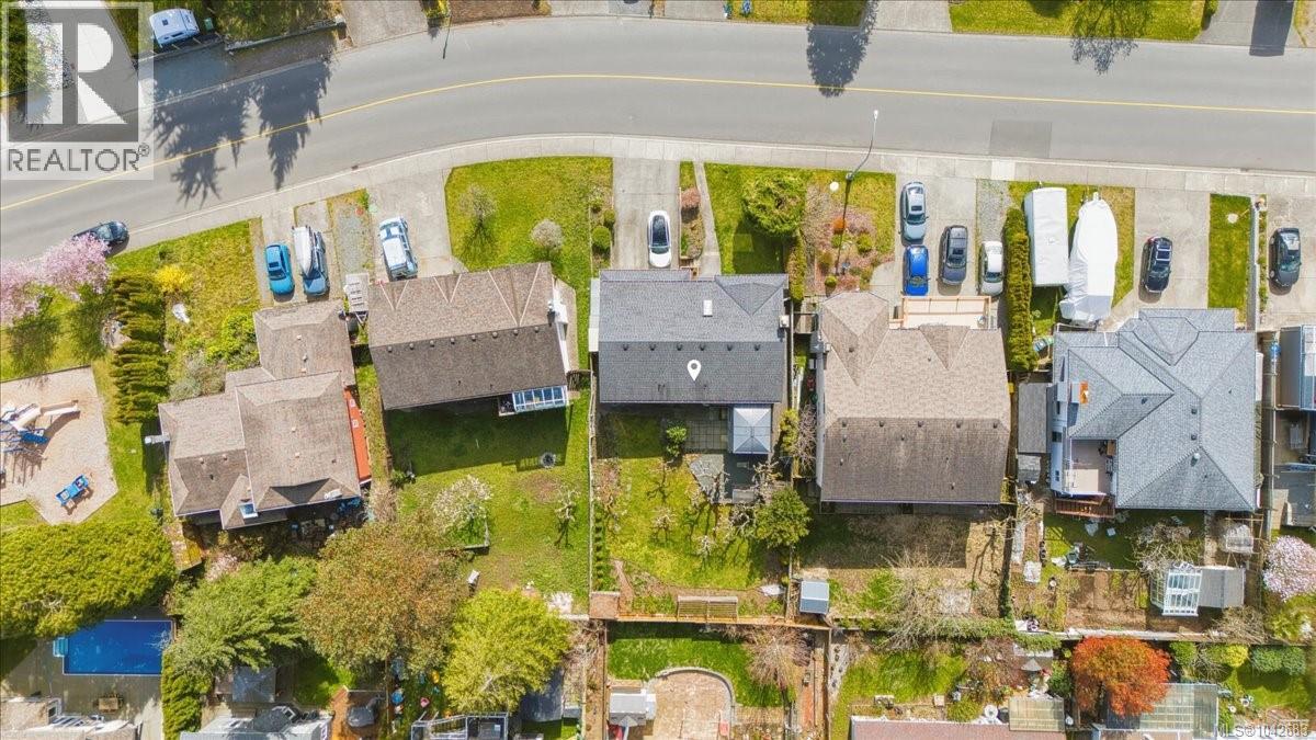 2079 Bay St - 60