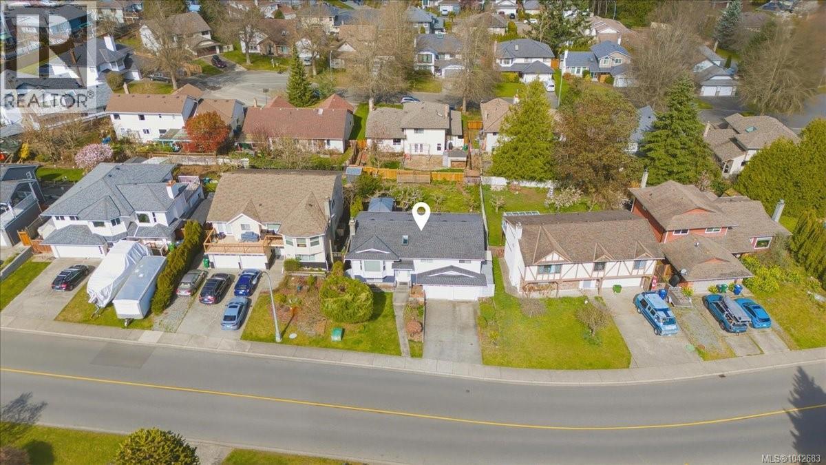 2079 Bay St - 65