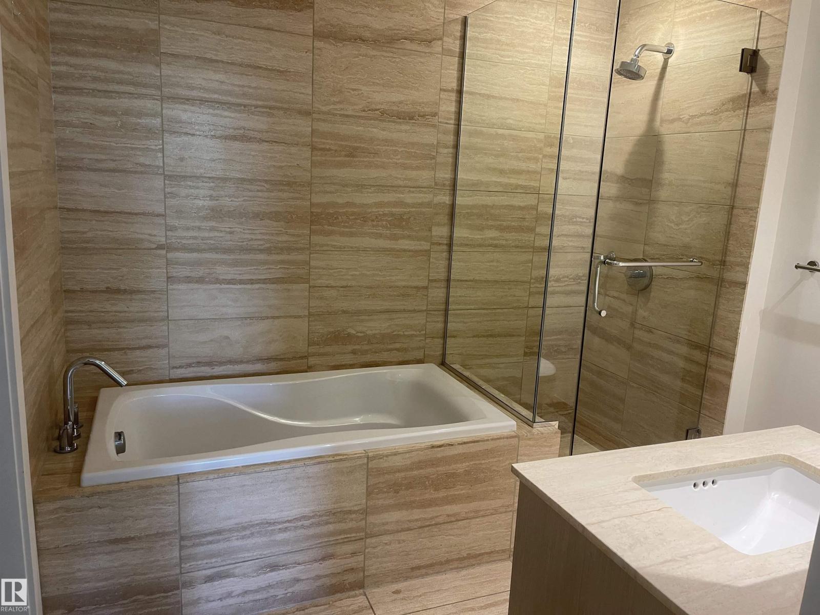 #113 2510 109 ST NW - 18