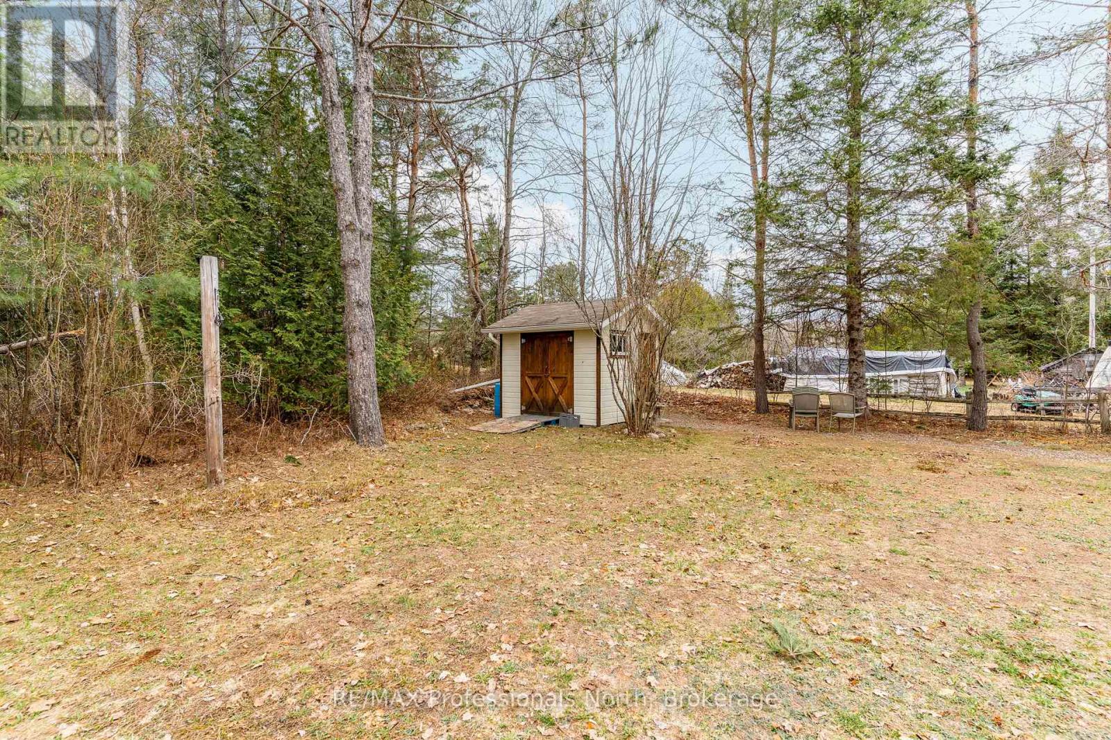 2195 LOOP ROAD - 38