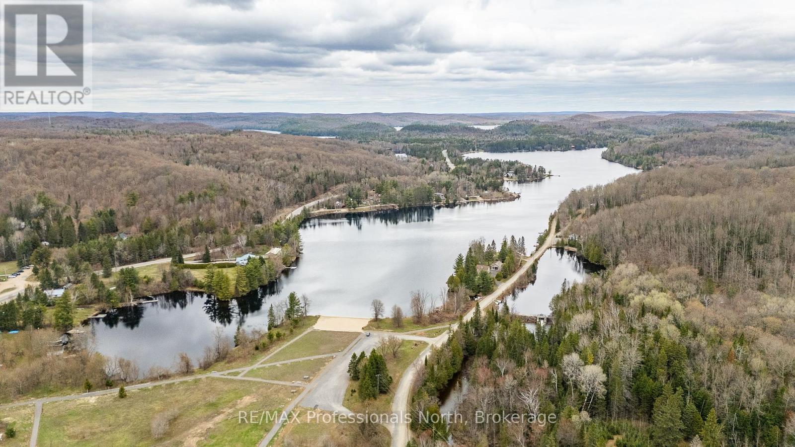2195 LOOP ROAD - 44