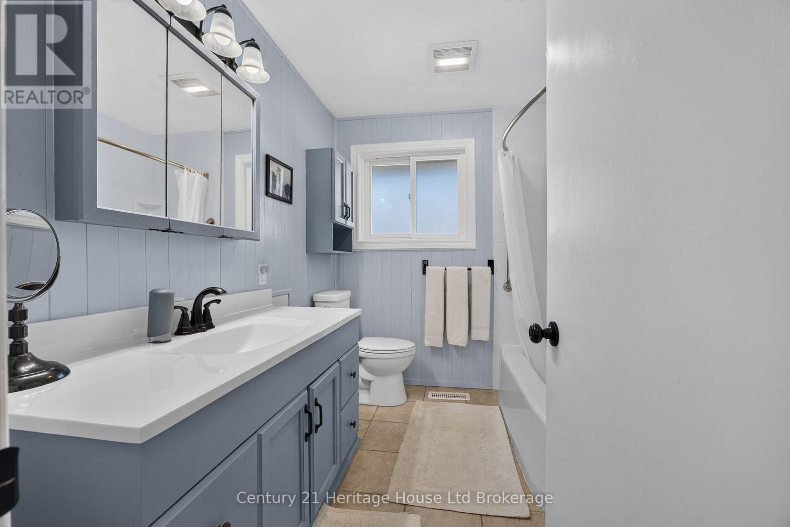 256 MARKWELL STREET - 13