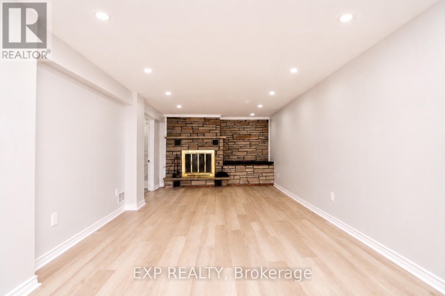 1202 SUN VALLEY COURT - 36