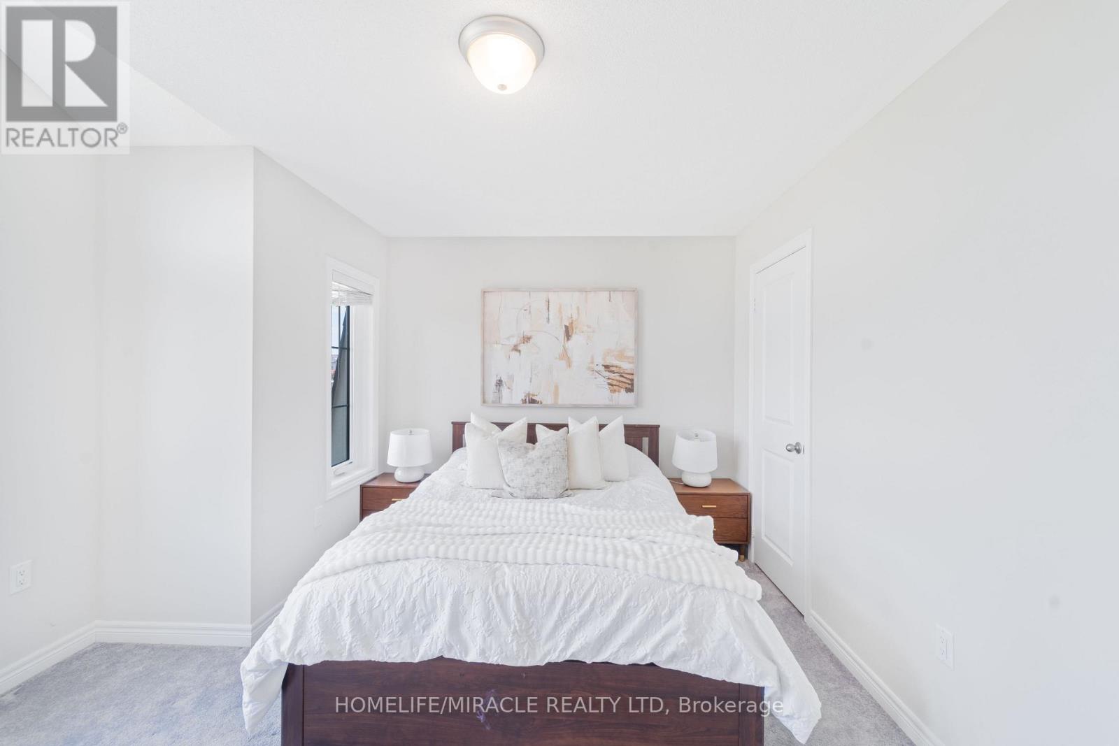 11 FINEGAN CIRCLE - Image 25