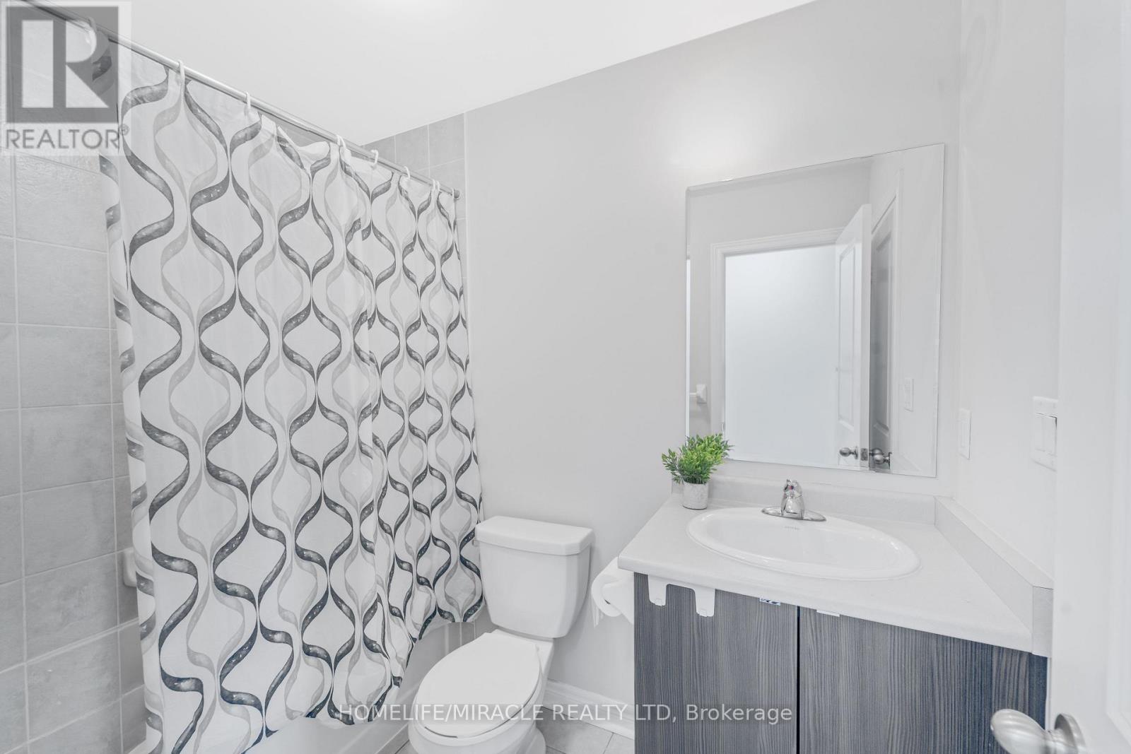 11 FINEGAN CIRCLE - Image 34