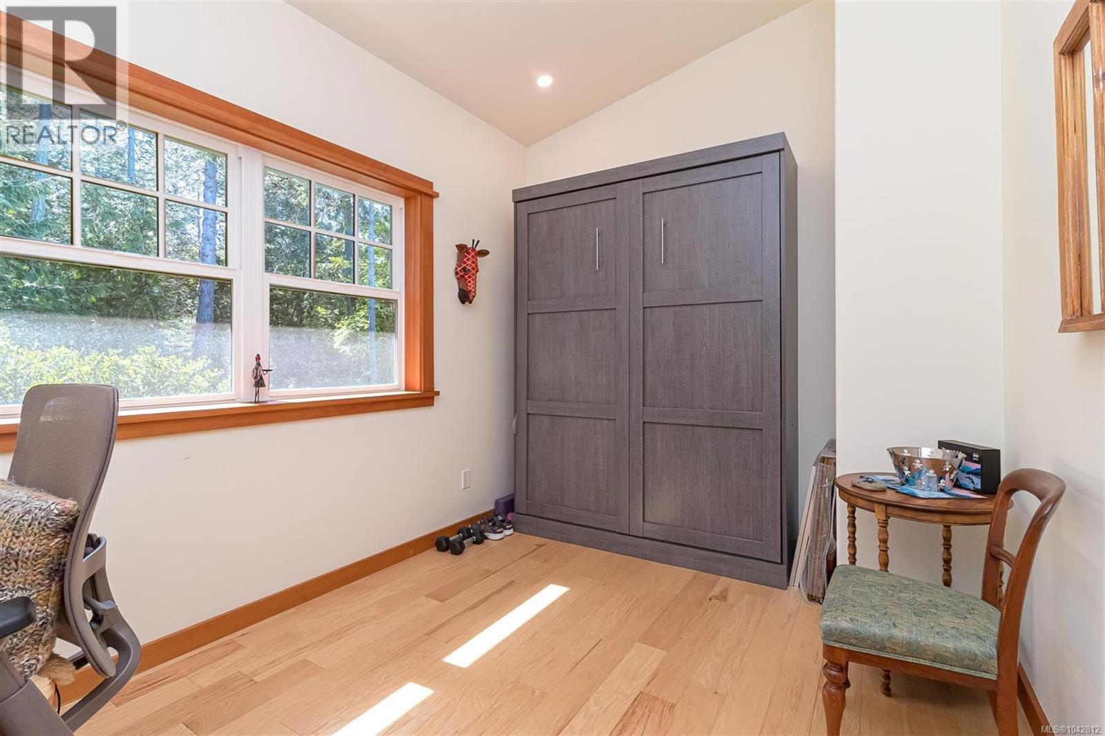  1308 Greenleaf Lane, Sidney Island