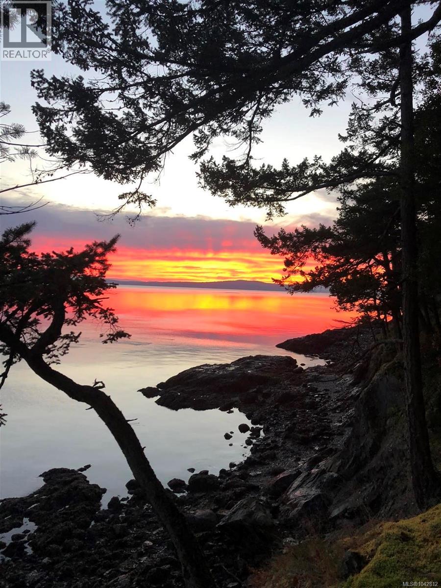  1308 Greenleaf Lane, Sidney Island