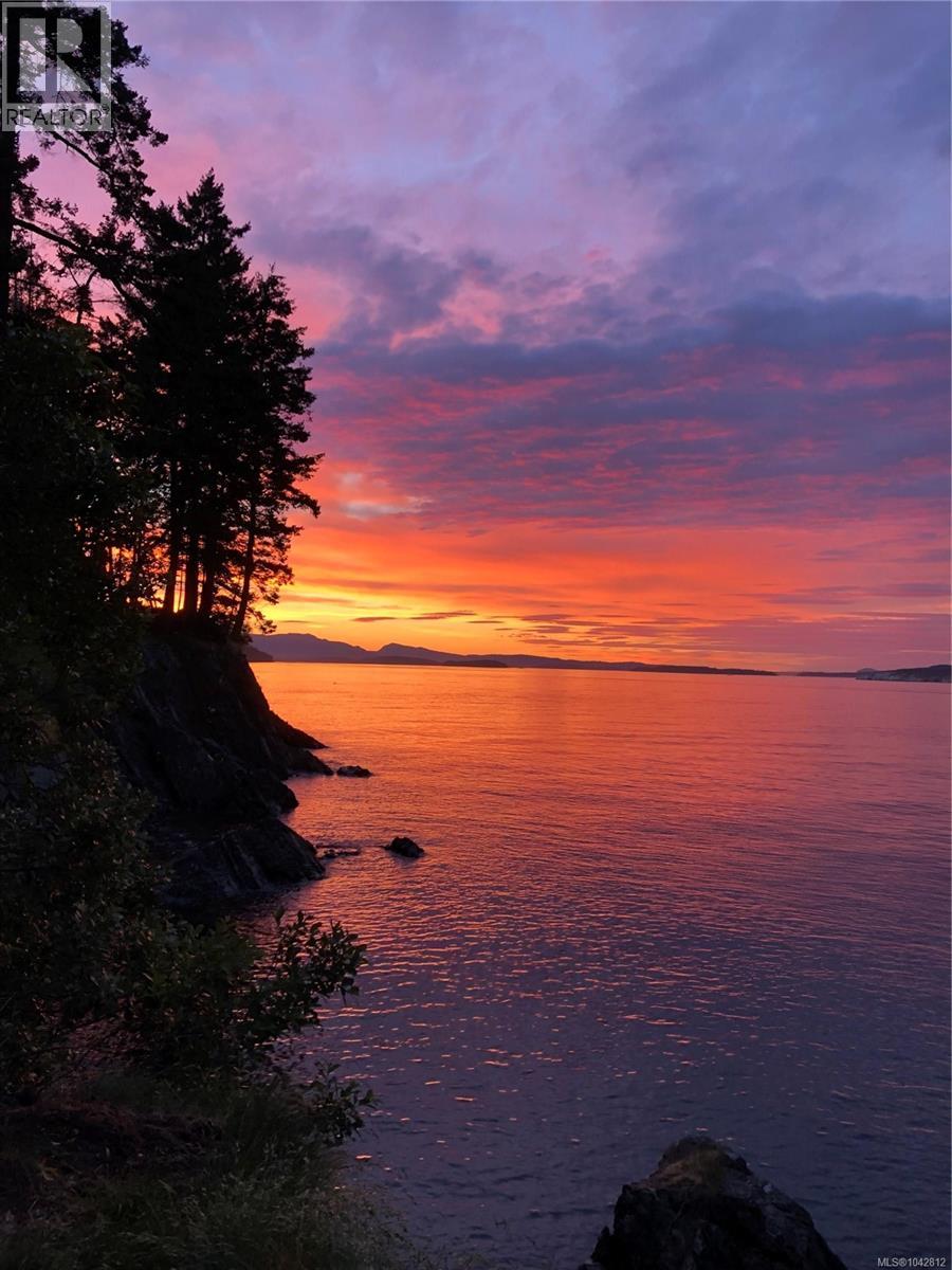  1308 Greenleaf Lane, Sidney Island