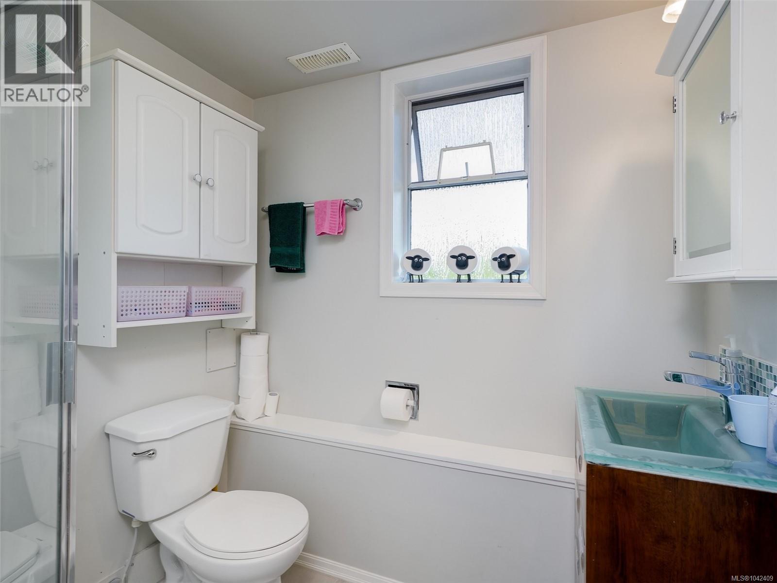 860 Falaise Cres - 22