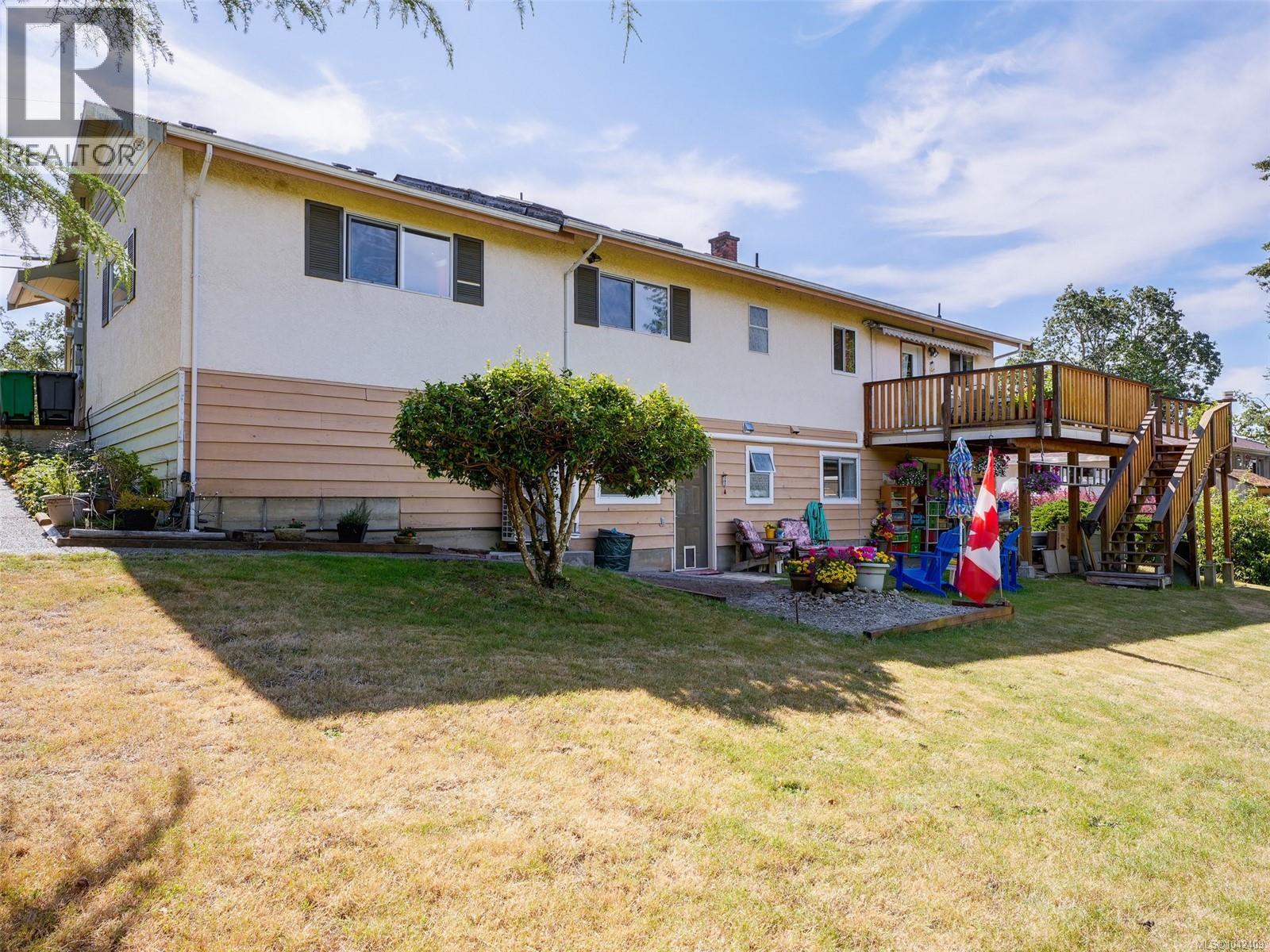 860 Falaise Cres - 25