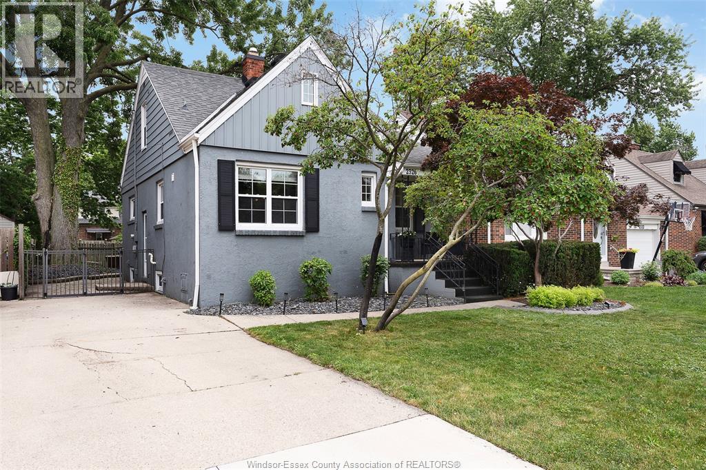 2326 GLADSTONE AVENUE - 1