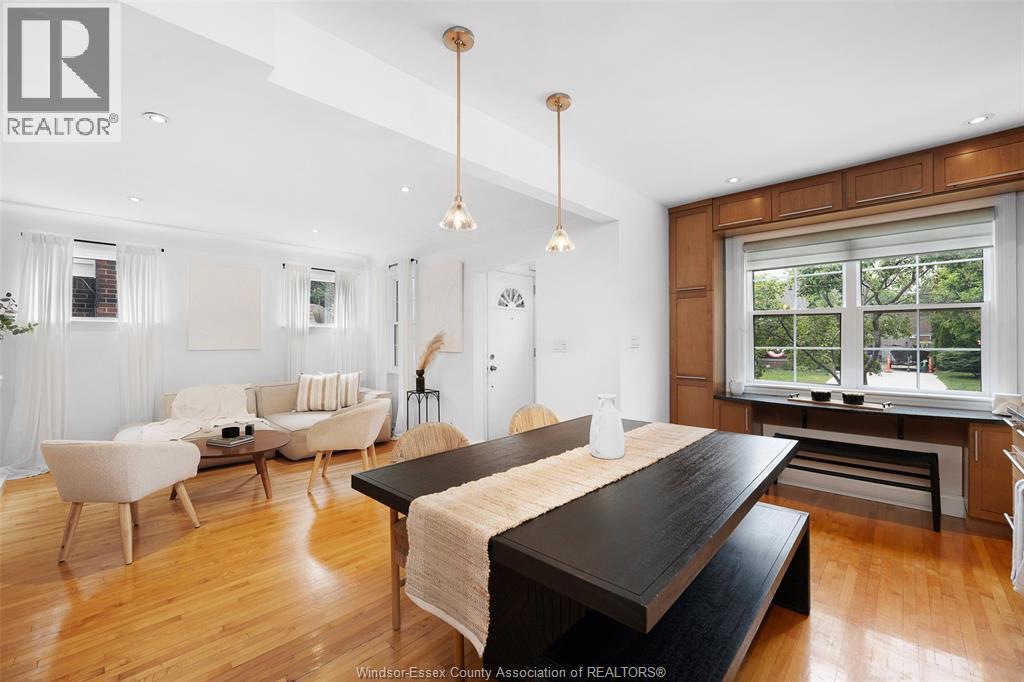 2326 GLADSTONE AVENUE - 11
