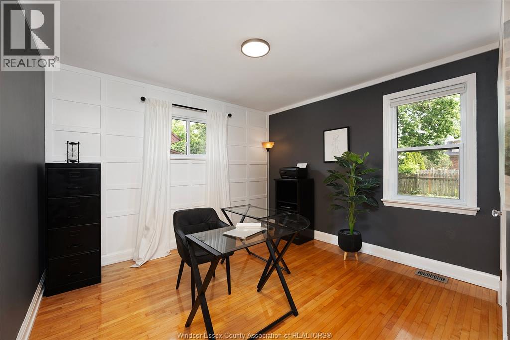 2326 GLADSTONE AVENUE - 14