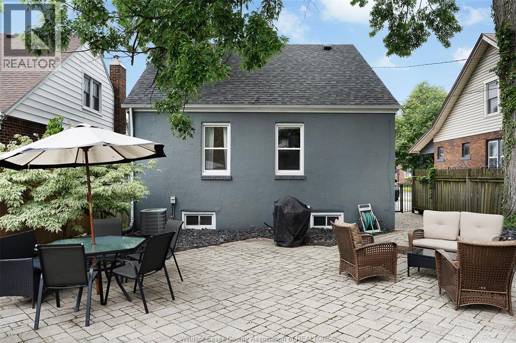 2326 GLADSTONE AVENUE - 28