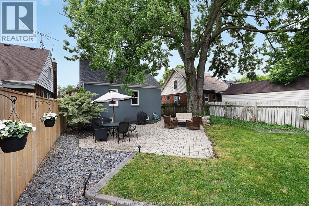 2326 GLADSTONE AVENUE - 29
