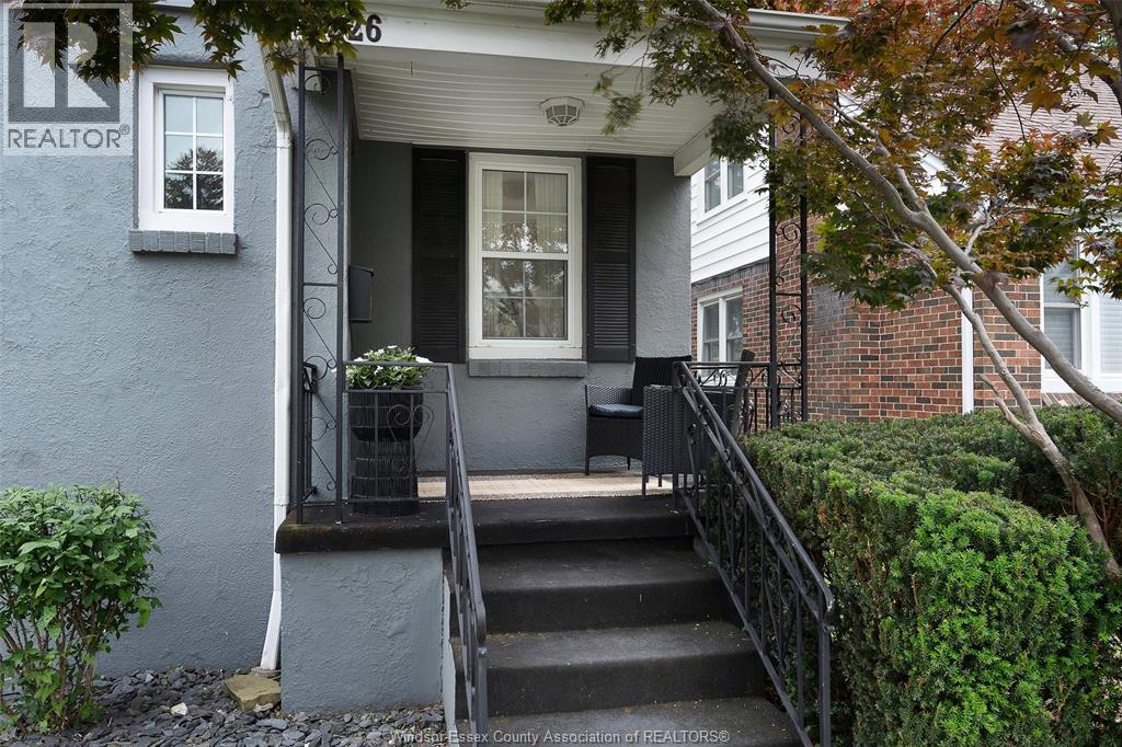 2326 GLADSTONE AVENUE - 3