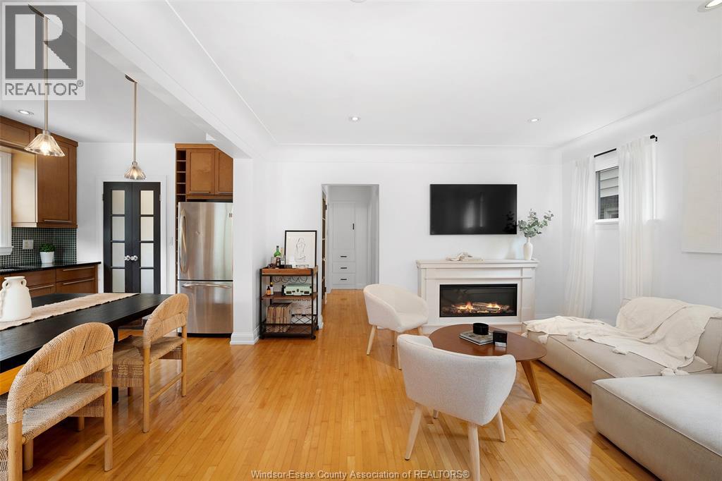 2326 GLADSTONE AVENUE - 4