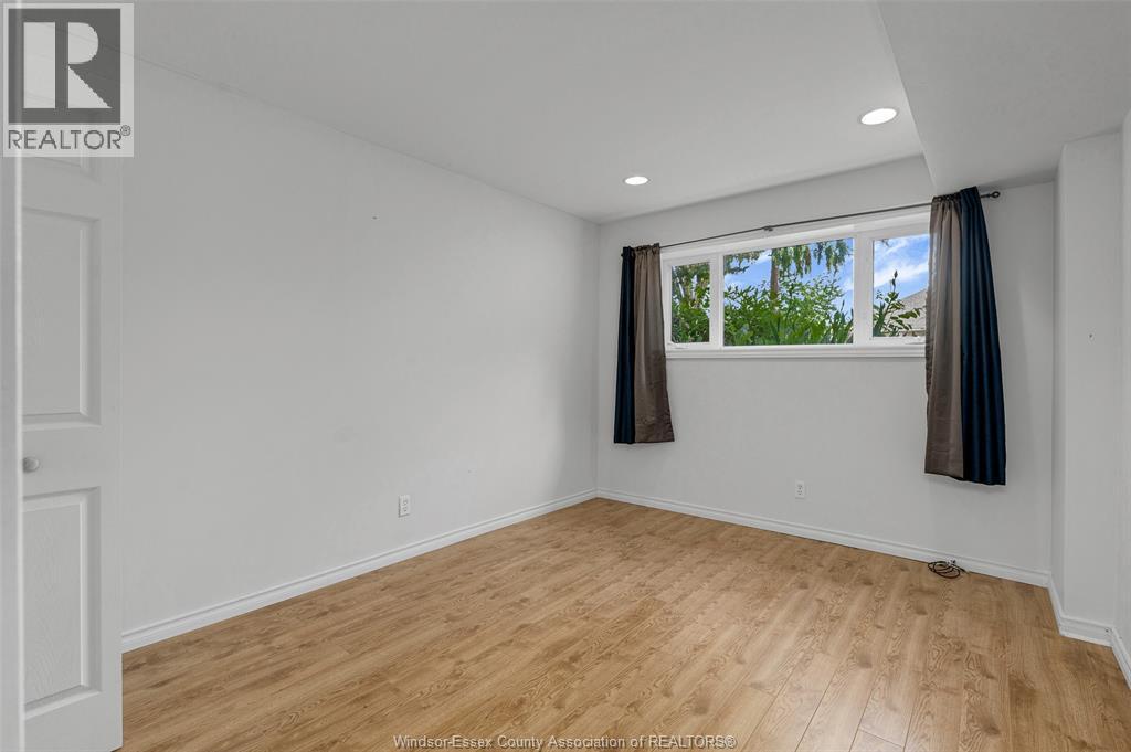 2225 LONGFELLOW AVENUE - 16