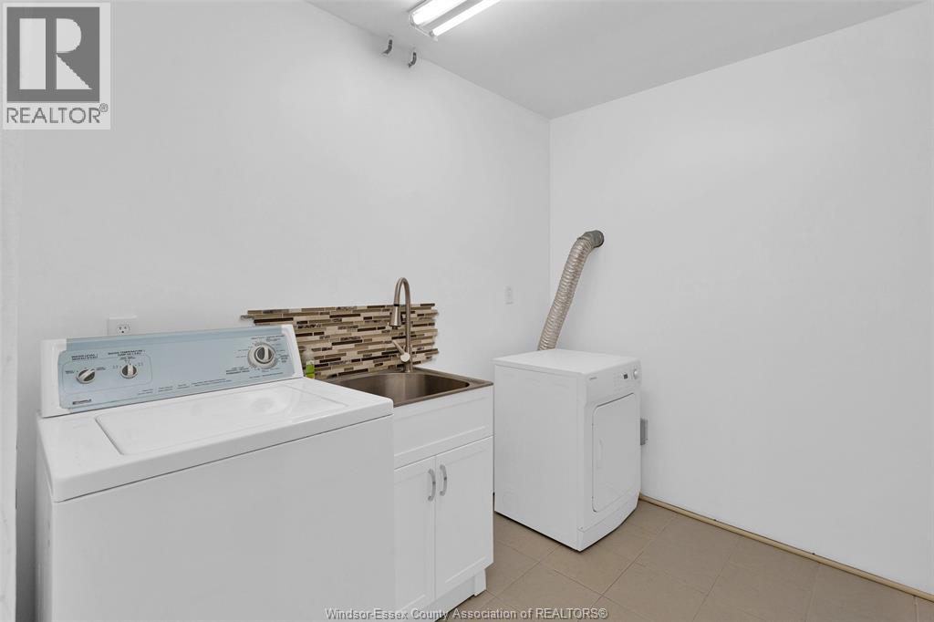 2225 LONGFELLOW AVENUE - 20