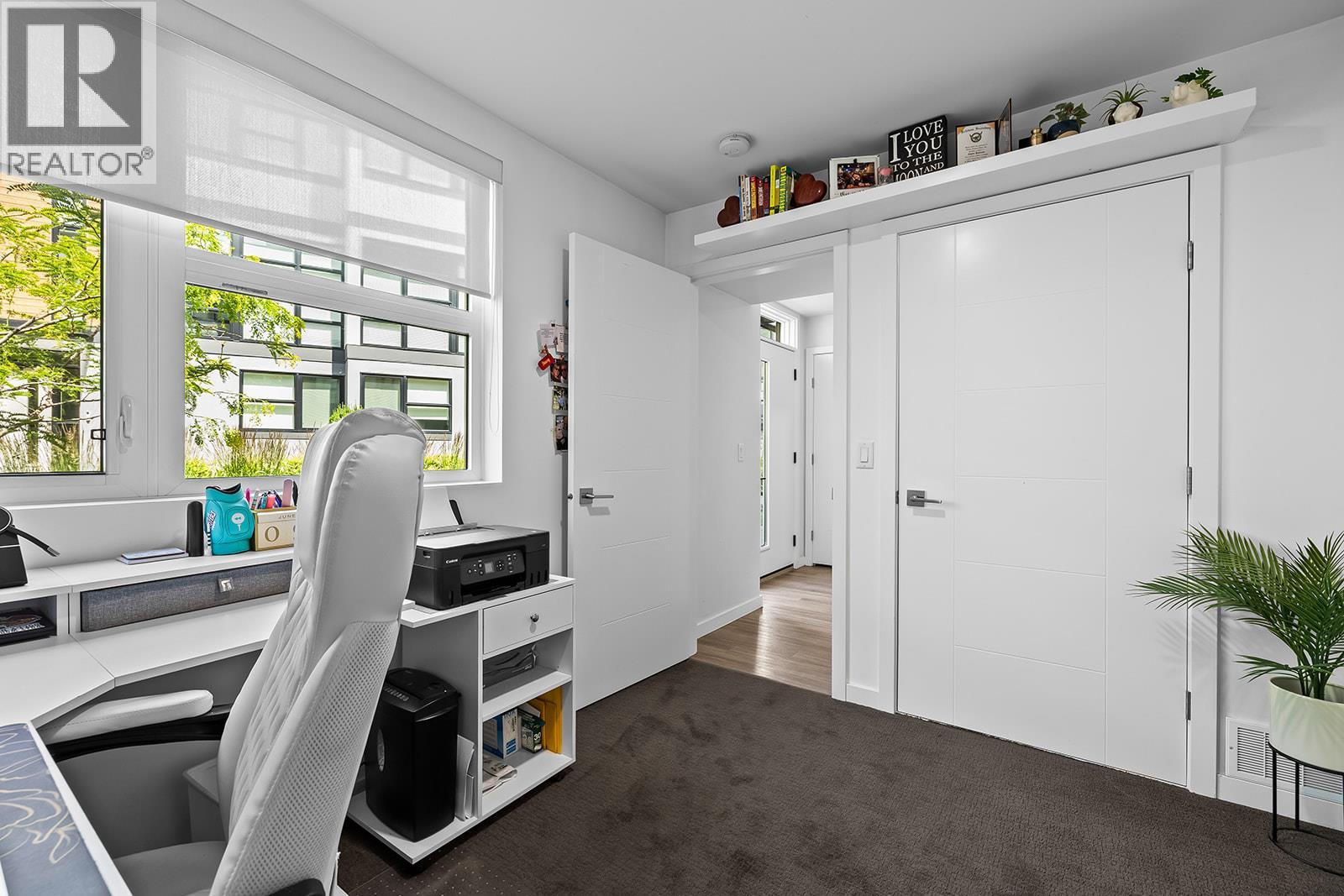 #20 1515 Highland Drive N - 8