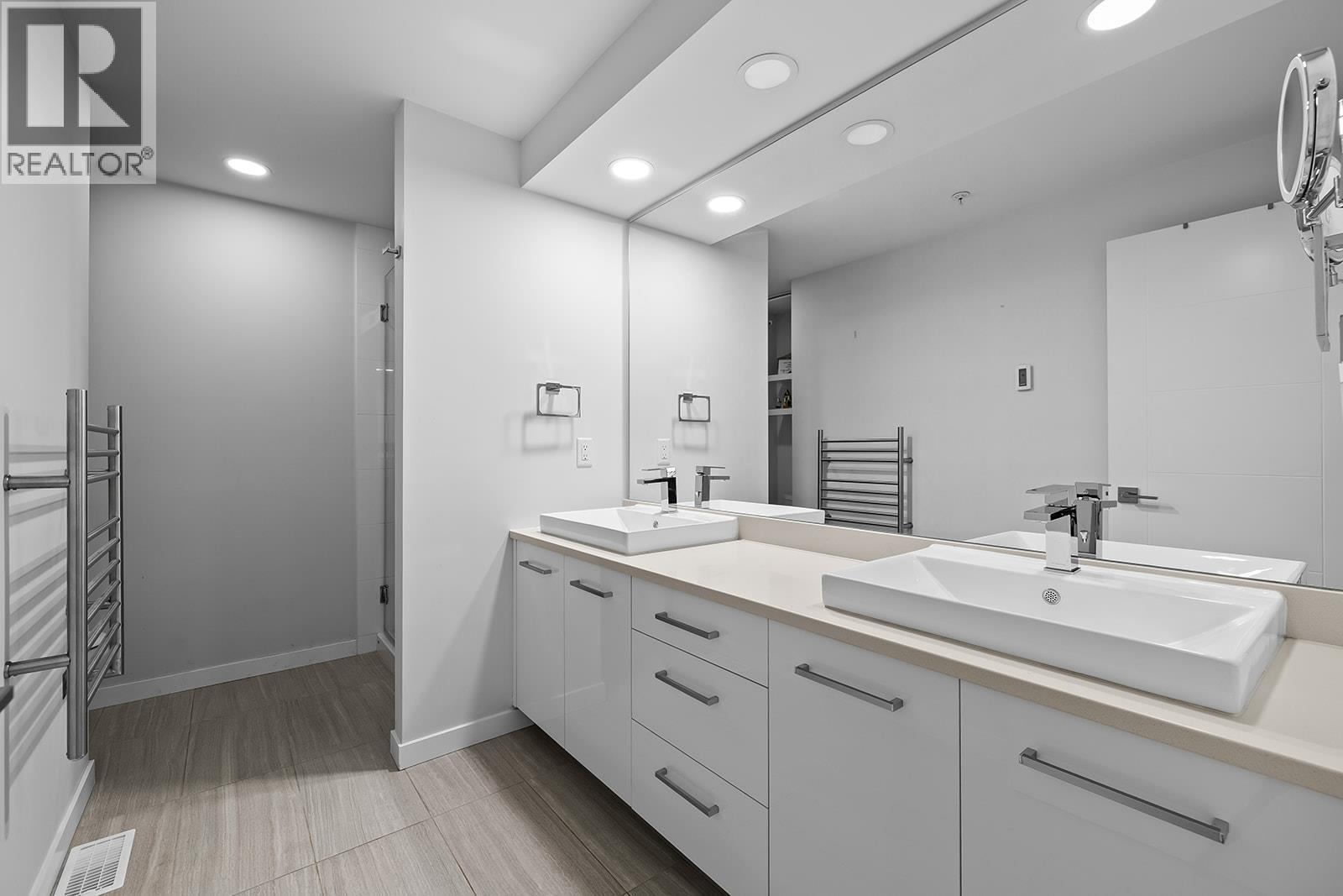 #20 1515 Highland Drive N - 28