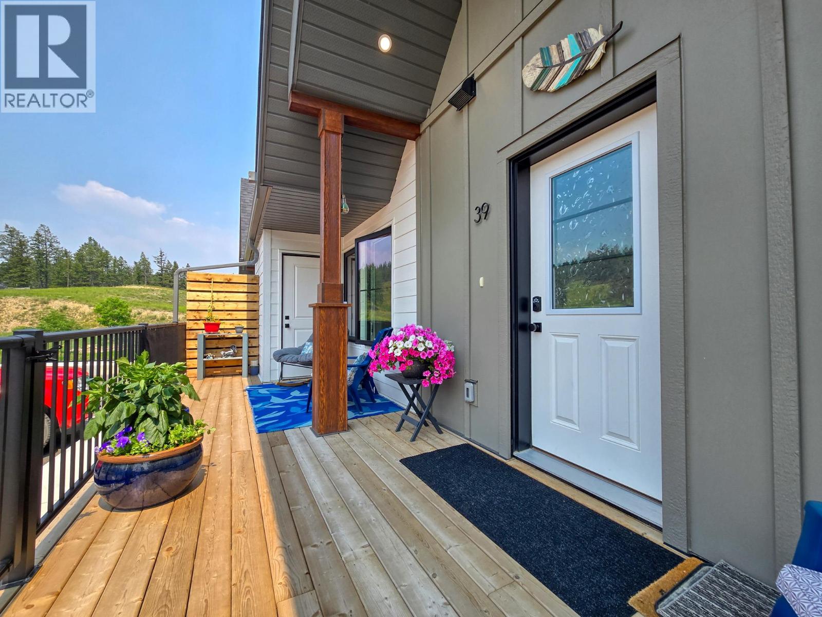 #39 2096 Pine Tree Lane - 10