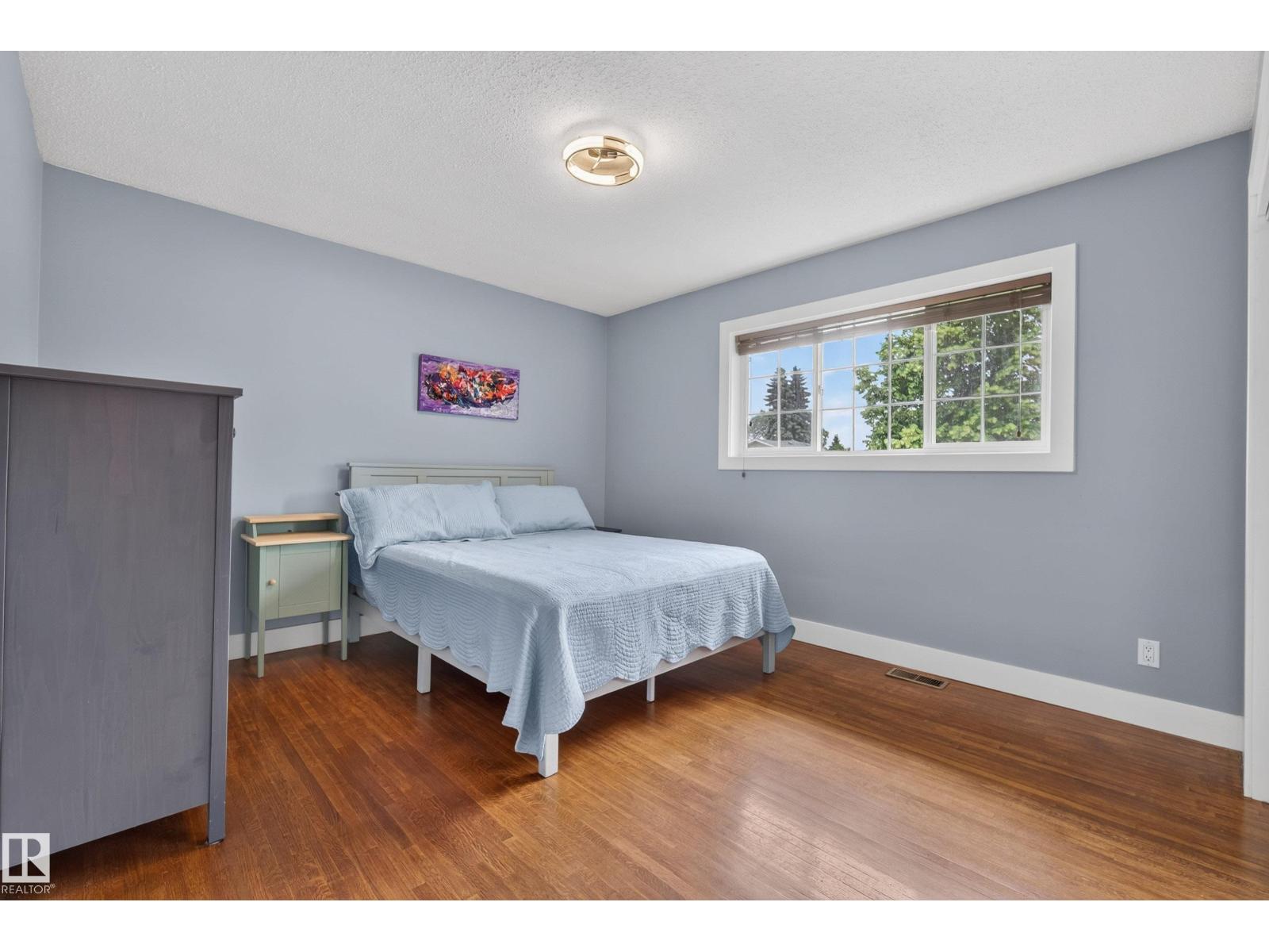 6216 93 AV NW — photo 19